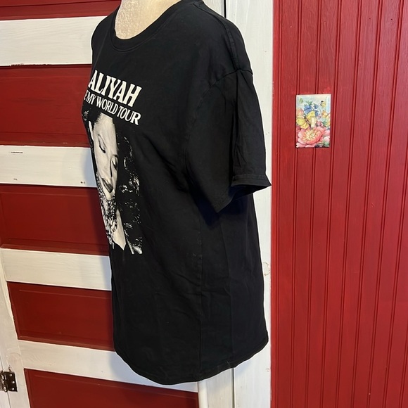 Aaliyah Black Graphic T-Shirt Tour 1997 - Picture 3 of 6